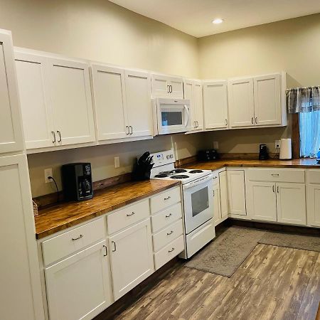Modern Farmhouse 3 Bed, 2 Bath Apartment, Sleeps 7, Lots Of Space, Steps To Downtown, Honeywell & Eagles Theater Wabash 外观 照片