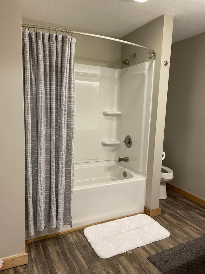 Modern Farmhouse 3 Bed, 2 Bath Apartment, Sleeps 7, Lots Of Space, Steps To Downtown, Honeywell & Eagles Theater Wabash 外观 照片