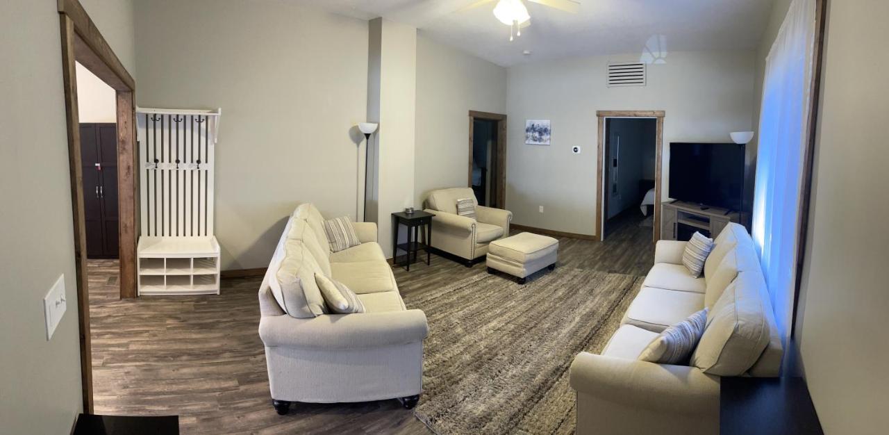 Modern Farmhouse 3 Bed, 2 Bath Apartment, Sleeps 7, Lots Of Space, Steps To Downtown, Honeywell & Eagles Theater Wabash 外观 照片